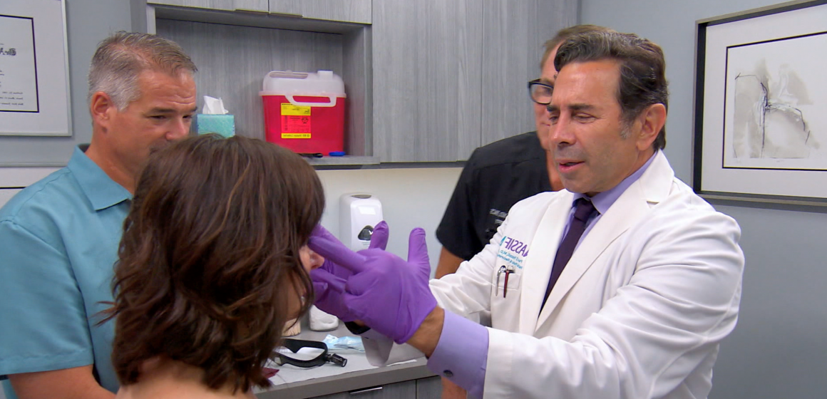 «Botched», el icónico y exitoso reality que devela y pone al desnudo los casos y desastres más exuberantes de la cirugía plástica, regresa a Latinoamérica en exclusiva con su séptima temporada por E! Entertainment