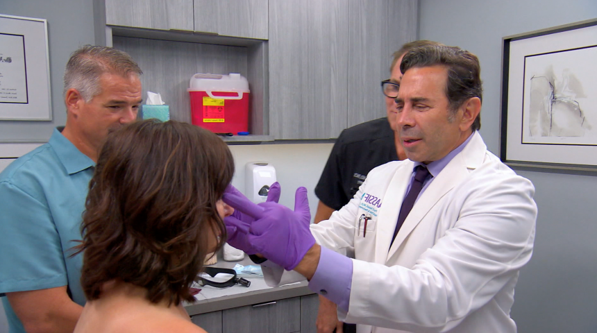 «Botched», el icónico y exitoso reality que devela y pone al desnudo los casos y desastres más exuberantes de la cirugía plástica, regresa a Latinoamérica en exclusiva con su séptima temporada por E! Entertainment