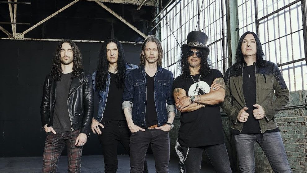 La marca de instrumentos Gibson lanza su sello discográfico, con la edición de un disco del guitarrista Slash: «Es un honor ser parte del primer lanzamiento de Gibson Records. Es sin duda el punto más alto en nuestra asociación y después de haber trabajado tan cercanamente con Gibson durante tanto tiempo, sé que serán un sello que apoyará genuinamente a sus artistas», expresa el astro del rock