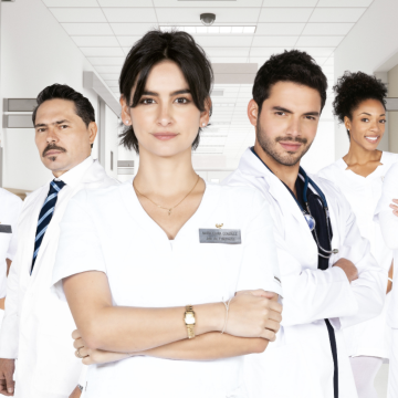 Telemundo estrena «Enfermeras», el universo de los hospitales públicos latinoamericanos a través de la mirada de ellas, sus protagonistas