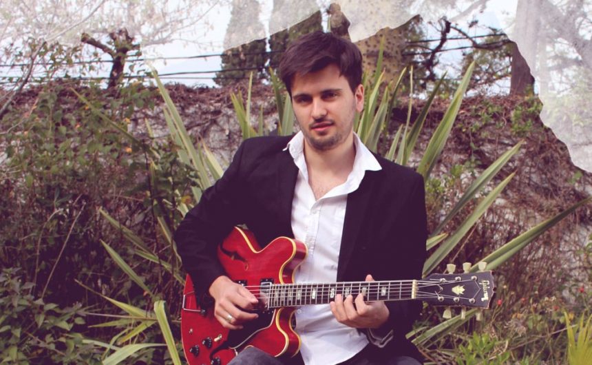 El guitarrista argentino Javier Madrazo y su formación jazzera a la altura de su disco «Interior»: «Pienso que al profundizar mi entendimiento sobre mí mismo logro ver y hablar un lenguaje universal que apela a toda humanidad e interpela a quien escuche mi música», analiza el músico