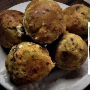 Bolón de Verde, bocadillo ecuatoriano de ascendencia africana en tiempos de conquistadores. Es un plato popular en todo el país, aunque aún más fundamental en Islas Galápagos: el turista lo prueba sí o sí allí. Consiste en una bola casi del tamaño de un puño hecha de una masa de plátano verde asado o frito previamente y luego majado