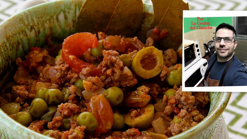El Picadillo Cubano o Habanero es un plato típico de Cuba, cuyo ingrediente principal es carne picada de res sazonada con verduras y condimentos. En La Habana, en el siglo XIX, el picar carne era una solución para las familias de pocos recursos que no tenían posibilidad de comprar cortes de res de alta calidad