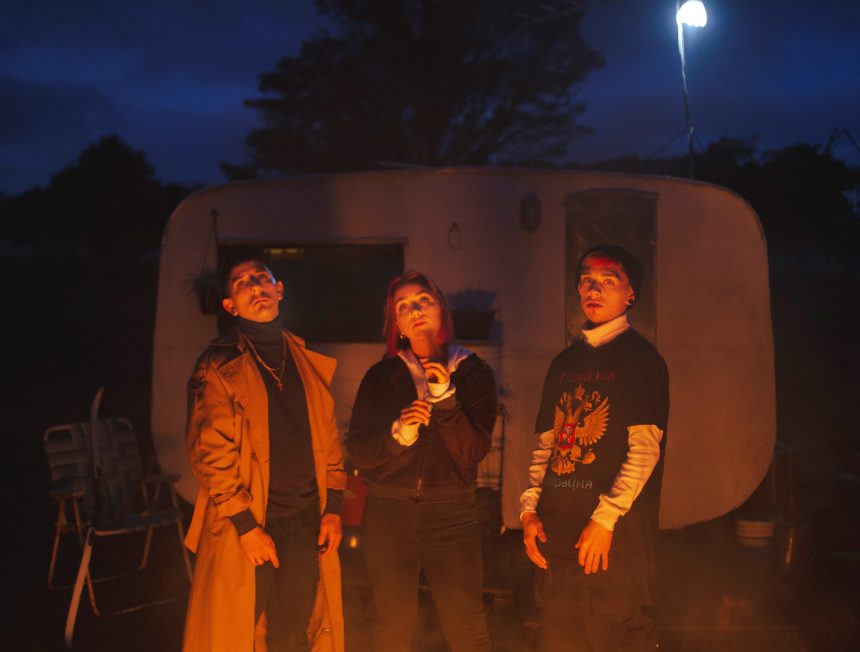 El marplatense Mcas adelanta disco nuevo con el single «Matao» junto a Serena y Yogur: «Recuerdo a todo el mundo paranoico, con mucha incertidumbre. En medio de esa vorágine, sentí que era el momento de crear un álbum», señala