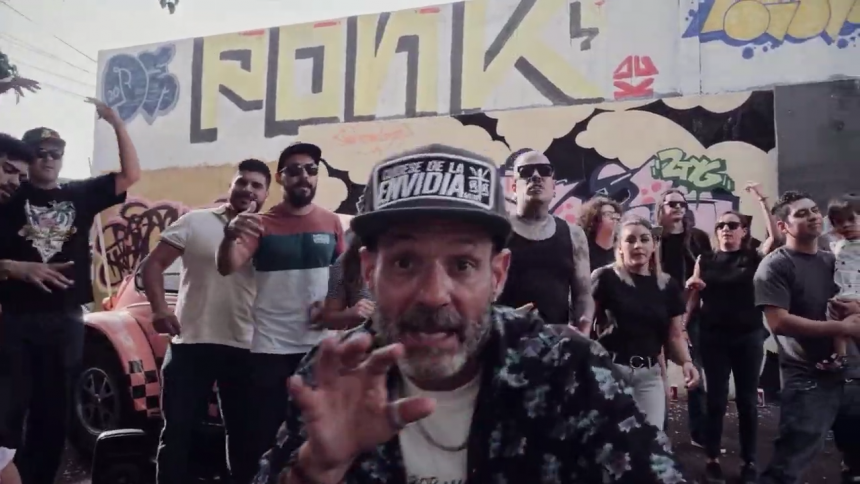 El reconocido artista madrileño Ras Kuko sorprende con una espectacular versión del clásico «Gimme tha Power», de los mexicanos de Molotov, pero en estilo reggae