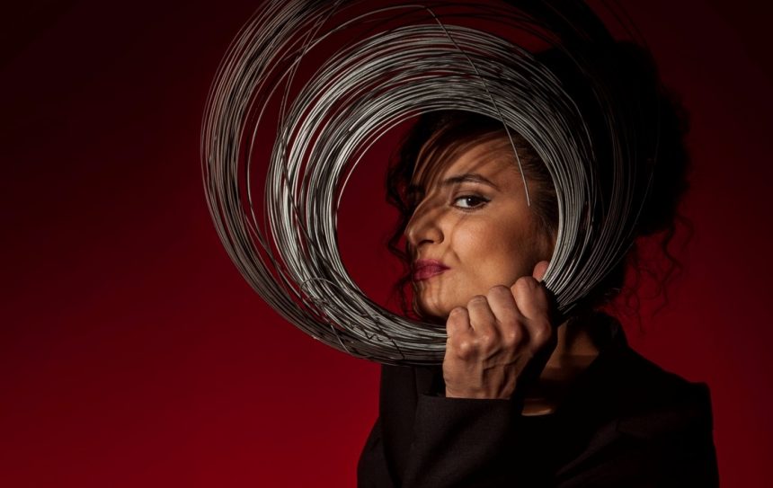 Antes de presentar su álbum “La caldera” en C.A.B.A, Julieta Laso habla de su vida en Salta: “Me encanta la cultura del norte. Me he puesto a machetear, aprendo a trabajar en el campo. Estoy encantada con las fiestas populares”