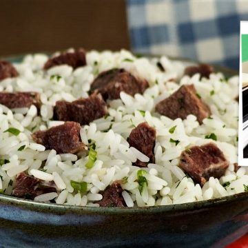 Arroz Carreteiro, un plato nacido en la región pampeana brasileña, cuyo origen se remonta a la época de los vendedores ambulantes que viajaban a lo largo del territorio en carretas tiradas por bueyes, donde aprovechaban los restos de los churrascos y lo comían servido con arroz como acompañamiento