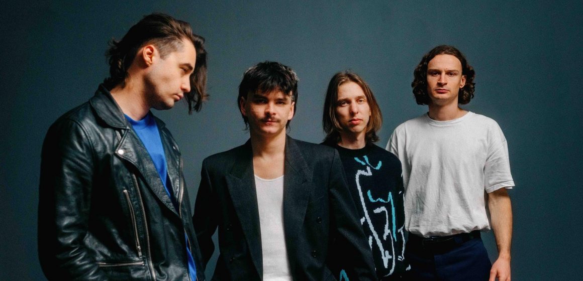 La revelación australiana The Faim sorprende con su single «Easy my mind»: «Fue escrito el año pasado, durante un período muy impredecible de mi vida. Incapaz de hacer las cosas que más significaban para mí, me encontré lidiando con el estrés y las emociones que nunca había experimentado», revela Stephen Beerkens, su compositor