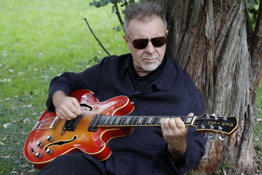 Celebraciones del fin de semana por los 70 años de León Gieco: artistas como Ricardo Mollo, Juan Carlos Baglietto y Gustavo Santaolalla, entre otros tantos, lo homenajearán el sábado en el C.C.K. El domingo siguen los festejos en Tecnópolis