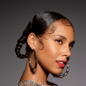 La cantautora estadounidense Alicia Keys reaparece con su álbum doble «Keys» y asegura: «¡Este es mi proyecto favorito hasta ahora! Es mi nuevo carril y ya lo estoy manejando. Amo a ambos lados, es como un sábado y un domingo. ¡Te va a encantar esta música!»