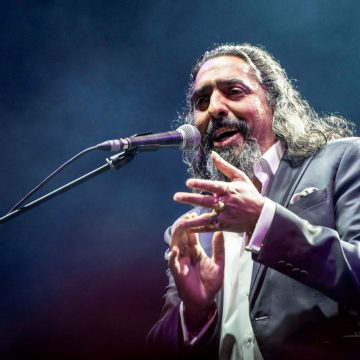 Diego «El Cigala» regresa a Argentina en marzo próximo con mariachi, son, bolero y flamenco: «Llevo quince años interpretando bolero, y el flamenco lo traigo desde que me levanto hasta que me acuesto, pero el mariachi ha sido toda una sorpresa porque no me ha sido complicado. Todo ha salido del alma, muy natural», expresa
