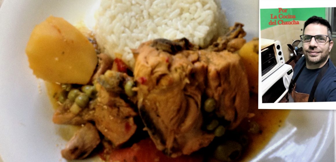 Fricasé de Pollo al estilo Boricua: pese a que es de elaboración francés, este plato ha recibido modificaciones según el lugar donde se lo prepare. Su materia prima principal es el ave de corral, aunque también se realiza con carnes rojas, pescados o solo vegetales, siempre fritos antes de guisarlos