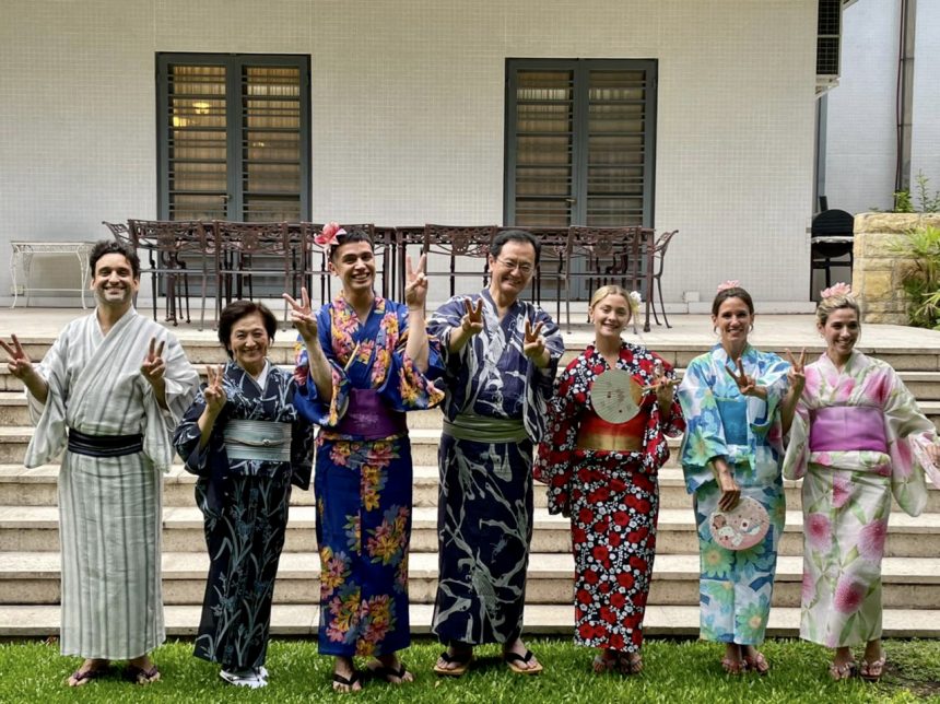 Se produjo un encuentro a pura cultura nipona entre el embajador Takahira Nakamae y amigos del Japón
