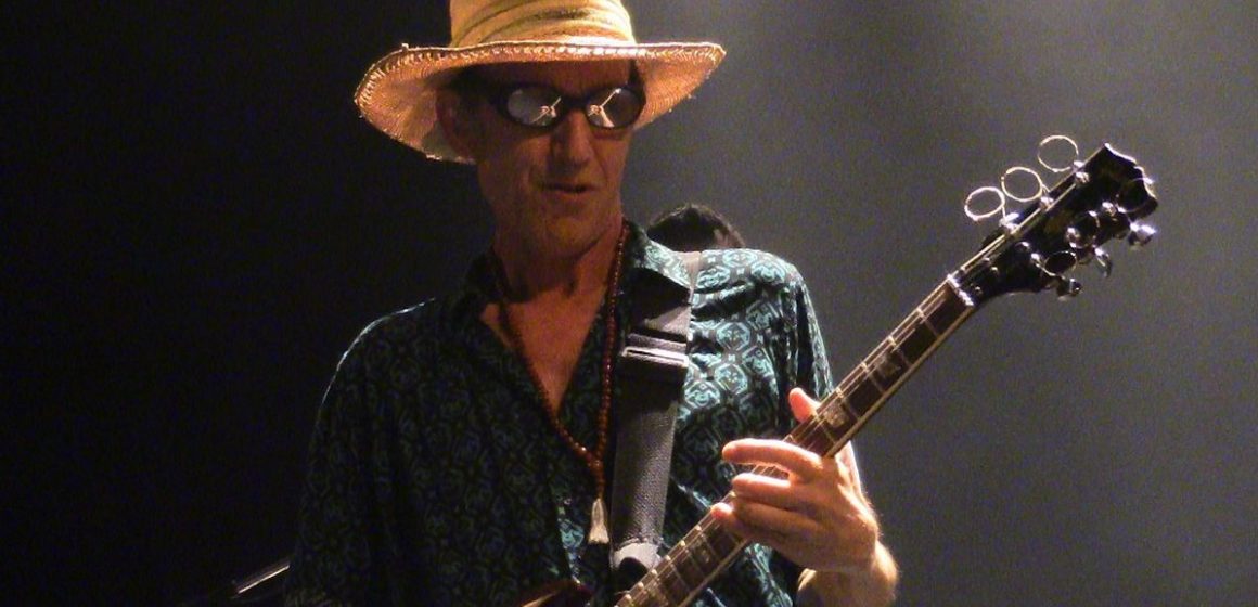 El cantante y excelso guitarrista Skay Beilinson desembarca en el Estadio Centenario de Quilmes en febrero próximo, con un concierto que promete ser inolvidable