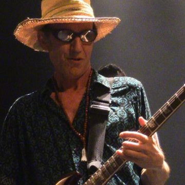 El cantante y excelso guitarrista Skay Beilinson desembarca en el Estadio Centenario de Quilmes en febrero próximo, con un concierto que promete ser inolvidable