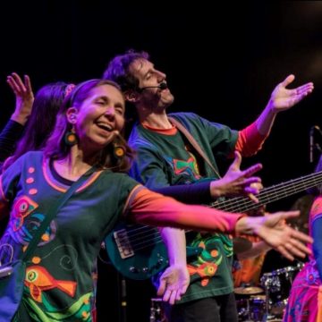 Canticuénticos, grupo santafesino que acompaña a la infancia y a la familia a través de ritmos argentinos y latinoamericanos, se presentará en el mes de febrero en el patio del Centro Cultural Konex