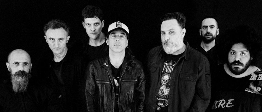Tras 23 años, el grupo uruguayo Peyote Asesino, pionero de fusionar el rap con rock en habla hispana, edita un nuevo álbum cuyo nombre es «Serial», una novedad gratamente recibida en su país de origen