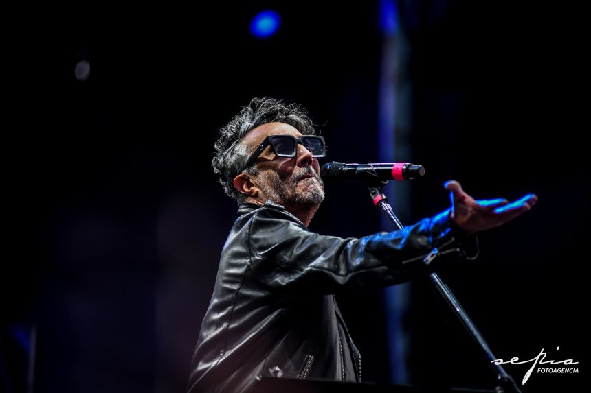 Después de dos años, el fin de semana pasado se realizó una nueva edición presencial de Cosquín Rock en el Valle de Punilla, Córdoba; más de 85 mil personas se reencontraron con el rock en dos jornada con artistas como Skay, Babasónicos, Fito Páez y Divididos entre tantos más
