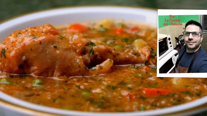 El Aguado de gallina o pollo es una sopa espesa o también se considera un guiso de arroz caldoso de la cocina peruana, consumida tradicionalmente en invierno y que consiste en una cocción de arroz, gallina o pollo, culantro y vegetales