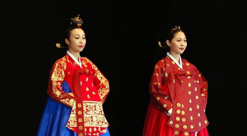 La Embajada de Corea celebra el 60 aniversario de relaciones bilaterales con Argentina: actuarán conjuntos de músicos coreanos y argentinos en el Teatro Colón, habrá música fusión coreana en los escenarios del C.C.K. y danza contemporánea en el Cervantes, entre otras actividades