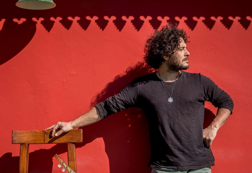Peña en el Patio, el clásico evento con el que Raly Barrionuevo cierra el verano a fines de febrero en el Centro Cultural Konex, donde también será el cierre de la gira de su disco «1972»