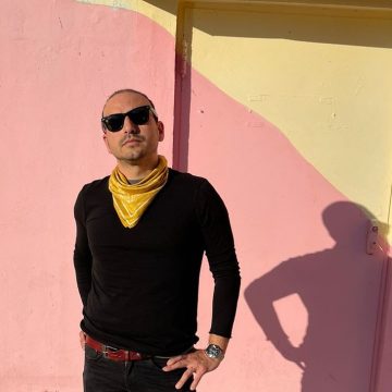 Ekhtronic es el proyecto del músico Héctor Tamburi, quien nació en Nueva York pero desde niño reside en Mendoza; tras un largo trayecto y discografía, el artista se presentará en La Tangente porteña: sonidos nómades en un mundo confinado