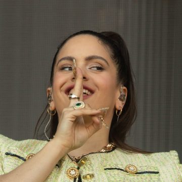 Luego del lanzamiento de su sensacional último trabajo discográfico «Motomami», la artista española Rosalía regresará al país en agosto para cantar en el Estadio Movistar Arena