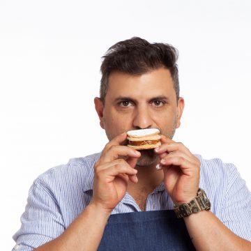 El reconocido panadero Juan Manuel Herrera regresa a El Gourmet con una nueva serie en la que, entre levadura, azúcar y muchos tips, revela sus recetas favoritas como rolls de canela, pain au chocolat y sacramentos, entre muchas otras