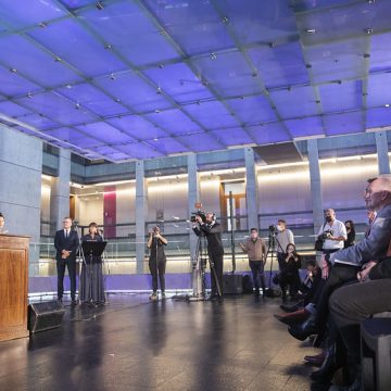 En el Centro Cultural Kirchner, se presentó la XII Bienal de Chaco, que se desarrollará en el mes de julio en la capital de esa provincia del NEA