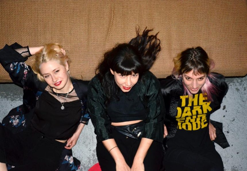 Las Tussi presentan su EP «JAJAQUEJAJA», segundo trabajo del trío de ignorant punk marplatense: para tener en cuenta los fanáticos del género