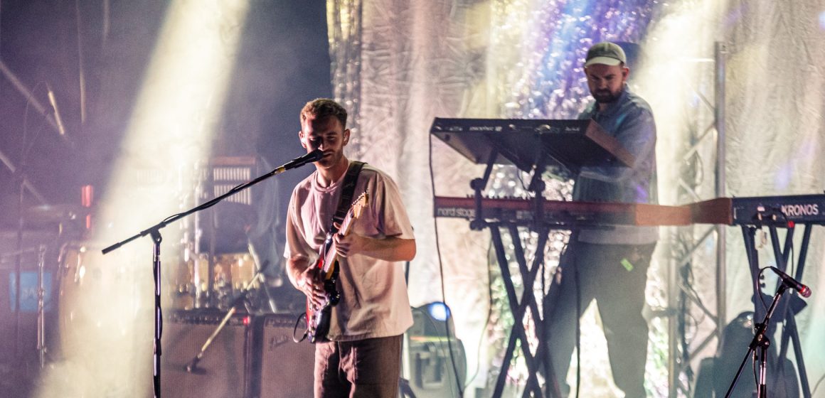 Con entradas agotadas, Tom Misch revolucionó el Estadio Obras y The Driver Era, por su parte, conquistó el Teatro Vorterix