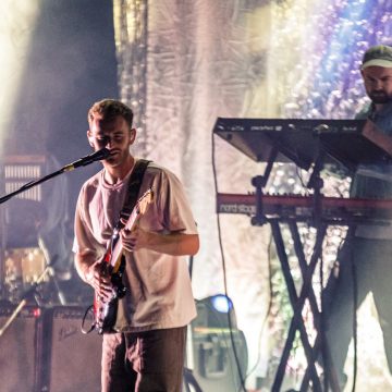 Con entradas agotadas, Tom Misch revolucionó el Estadio Obras y The Driver Era, por su parte, conquistó el Teatro Vorterix