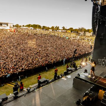 Tras haber agotado la fecha anunciada para el 25 de agosto, la artista española Rosalía confirma un segundo show en el Estadio Movistar Arena, en el marco de la aclamada primera gira “Motomami World Tour”