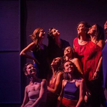 «Mujererío, voces y cuerpo», un espectáculo basado en grandes obras, recreadas por las cantantes Violeta Manoukian, Nadia Villegas, Luciana Díaz, Tania Valsecchi, Agustina Caballero, Fernanda Carrera, Tamara Pome, Maru Cavalchini y Flavia Axelirud