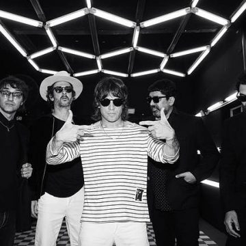 Turf y la banda mexicana DLD, juntos para la versión de «Lamento boliviano», que popularizaron Los Enanitos Verdes y cuya autoría es de Alcohol Etílico