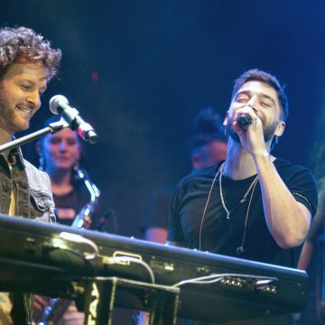 Axel sumó al grupo La K’onga para la reversión de la canción «Somos lo que fuimos» en estilo cuarteto