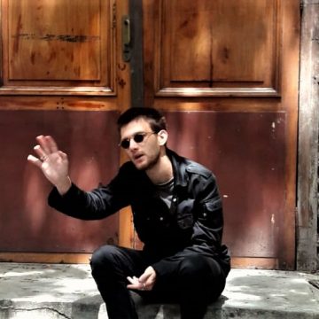 El marplatense Juan Robles se abre camino al andar: «Mi gran deseo es seguir escribiendo canciones que me hagan feliz y que cada vez las conozcan más gente», sostiene