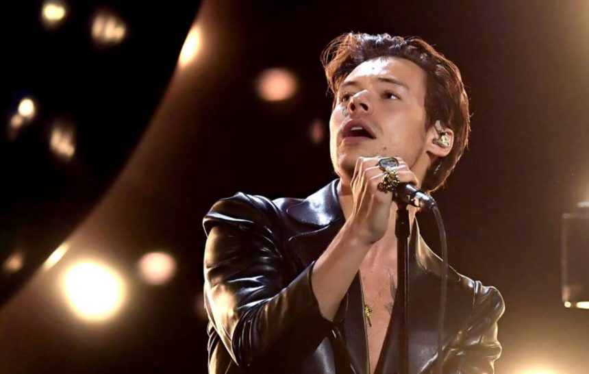 El británico Harry Styles presenta el videoclip de su canción «Music For A Sushi Restaurant»