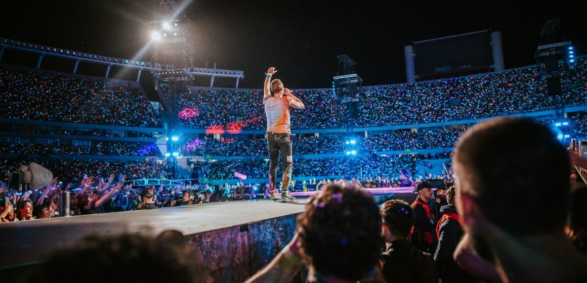 En el marco de su gira «Music of the Spheres World Tour», Coldplay está realizando la maratón de sus diez shows en Argentina: un espectáculo multisensorial