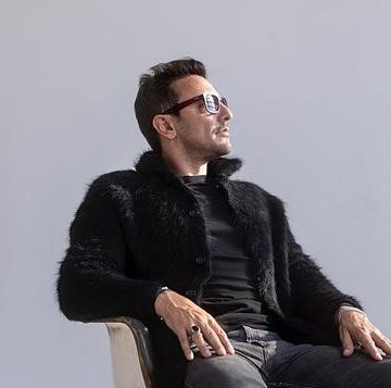 EMI, cantante de No Te Va Gustar, acaba de lanzar su álbum solista titulado «Cada Segundo Dura Una Eternidad», un trabajo en el que la mixtura del folk con el rock son grandes protagonistas
