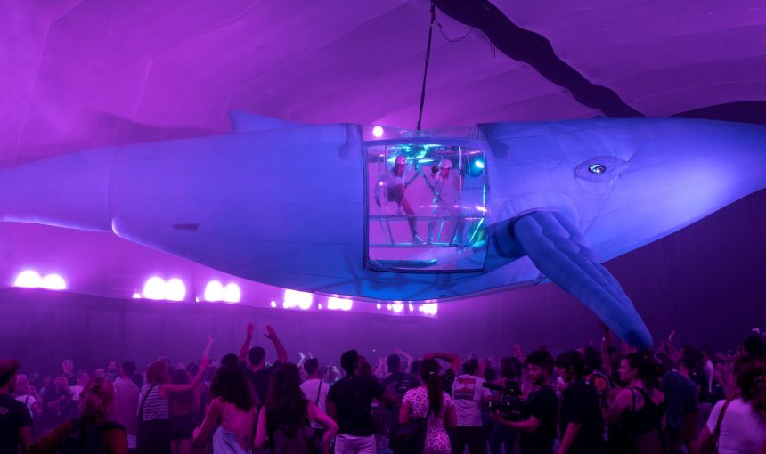 Fuerza Bruta presenta su nuevo show «AVEN, un lugar sin piso»; su estreno mundial será el próximo 22 de didiembre