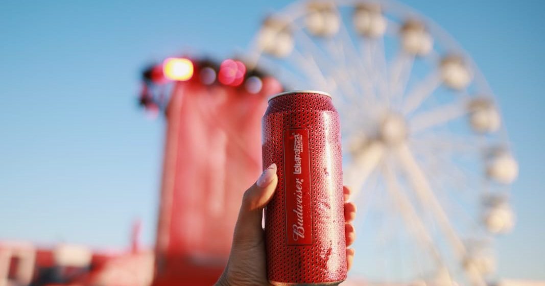 Budweiser y su sponsoreo en el reciente Lollapalooza de Argentina: «Como marca, entendemos la música como parte fundamental de nuestra identidad y sin duda somos la cerveza referente del festival», expresó Soledad Azarloza, su directora