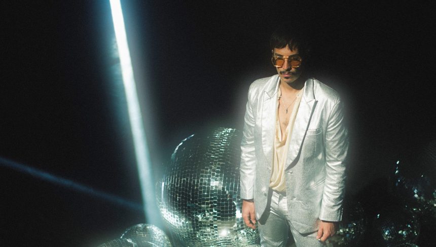 Emmanuel Horvilleur y su «Yo soy la disco», un adelanto de lo nuevo que trae bajo el brazo