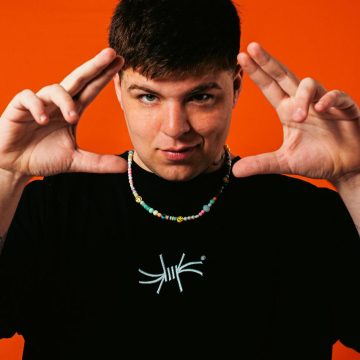 El trapero uruguayo Knak habla sobre «Orgániko», lo nuevo que se viene: «Hoy estamos creciendo, dejando huella y tratando de llevar a lo más alto la bandera de mi país. Este mixtape es una parte de mí como cada canción que escribo»