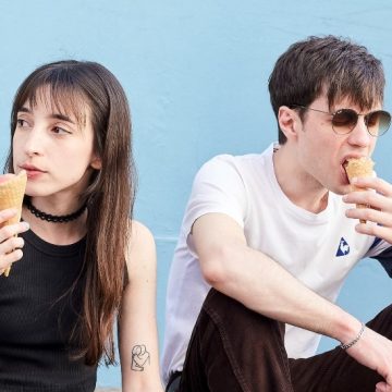 El original grupo Riel sigue difundiendo su dream rock y shoegaze; ahora es el turno de su nuevo álbum «Principio del Fin», que presentarán en La Tangente