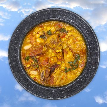 El típico locro argentino, un infaltable en Sale e Pepe para el próximo 25 de mayo, día patrio en Argentina