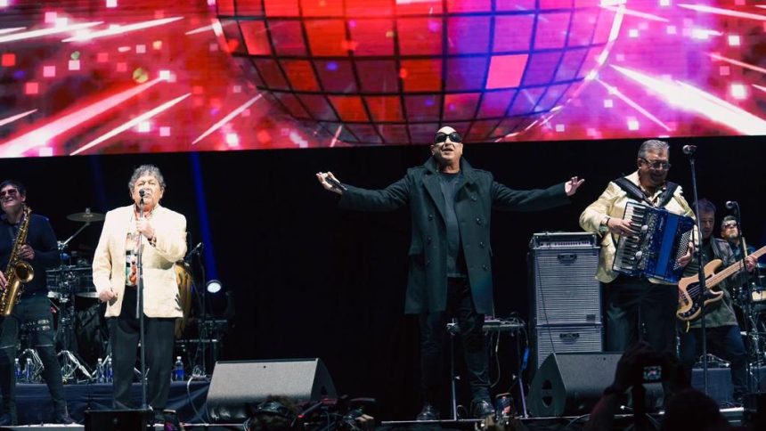 La reunión de La Mosca con Los Palmeras para reversionar la clásica canción «Cha Cha Cha» en cumbia