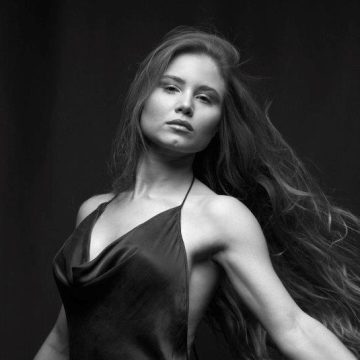 La cantante holandesa Claire Delić presenta su álbum debut «12 plagios» con un show en el Faena Hotel: «En mi paso por Argentina quiero transmitir lo que tengo para decir a través de mi música», expresa