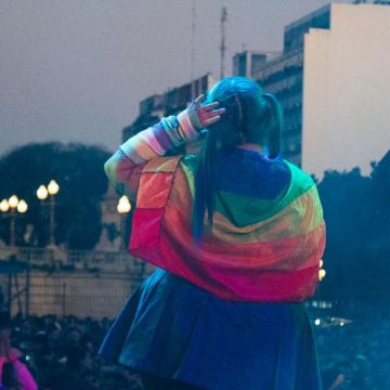 Luego de su espectacular set en la Marcha del Orgullo LGTBIQA+ en Buenos Aires, BB Asul lanza el single «Mar»