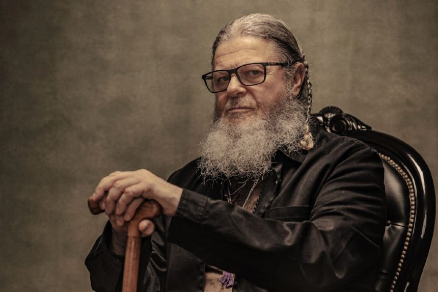 Gustavo Santaolalla y la reedición remasterizada de «Ronroco», luego de 25 años; además, el anuncio de una gira mundial